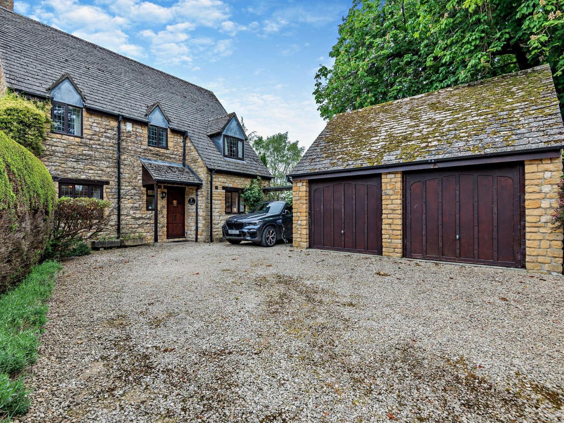 5 Bed In Lower Slaughter 94643 Villa Exterior photo